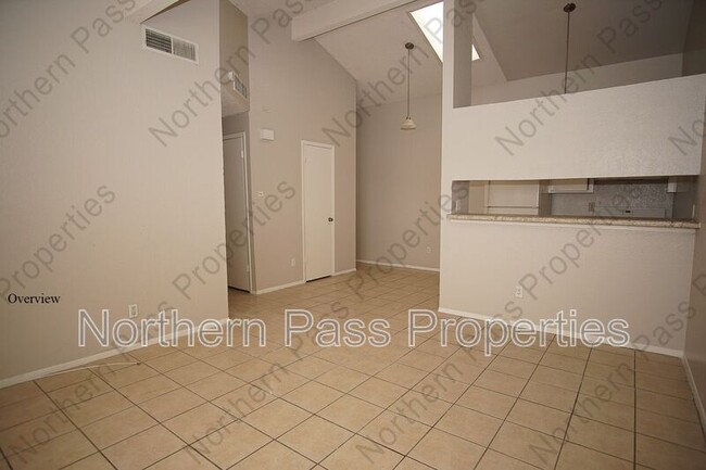 Foto del edificio - 2917 E Glen Dr