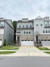 Building Photo - 1059 Lathrop Ln