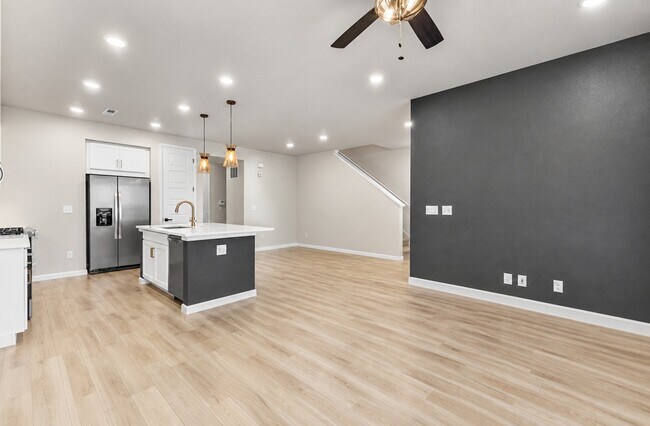 Foto del edificio - 7922 Sterling Ranch Ave
