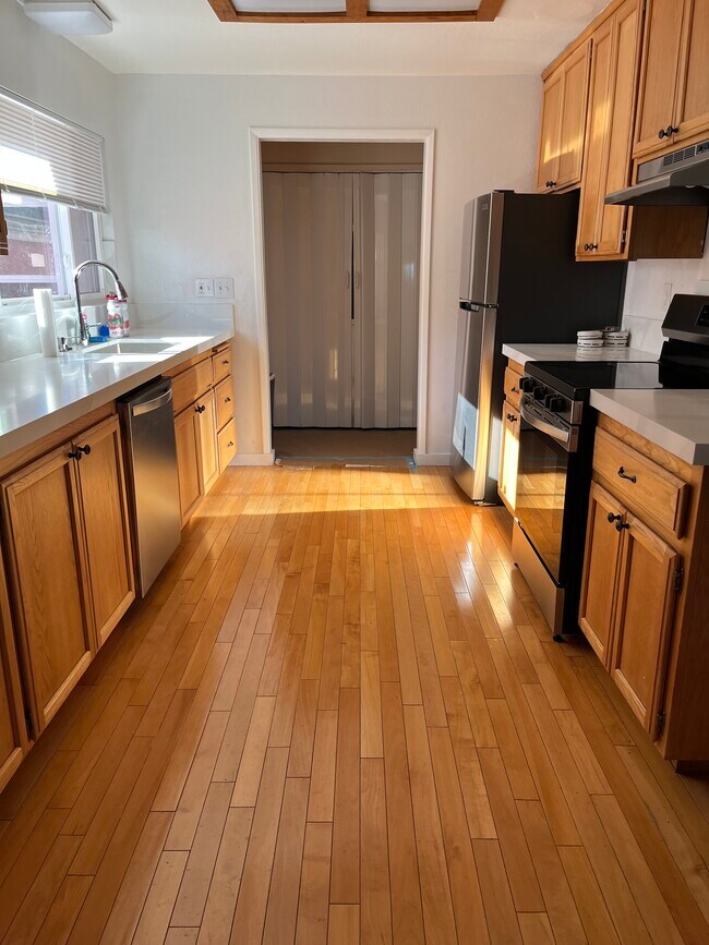 Foto del edificio - 20465 Almeda St