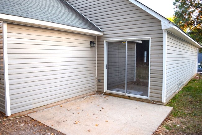 Foto del edificio - 1623 Dendy Ln