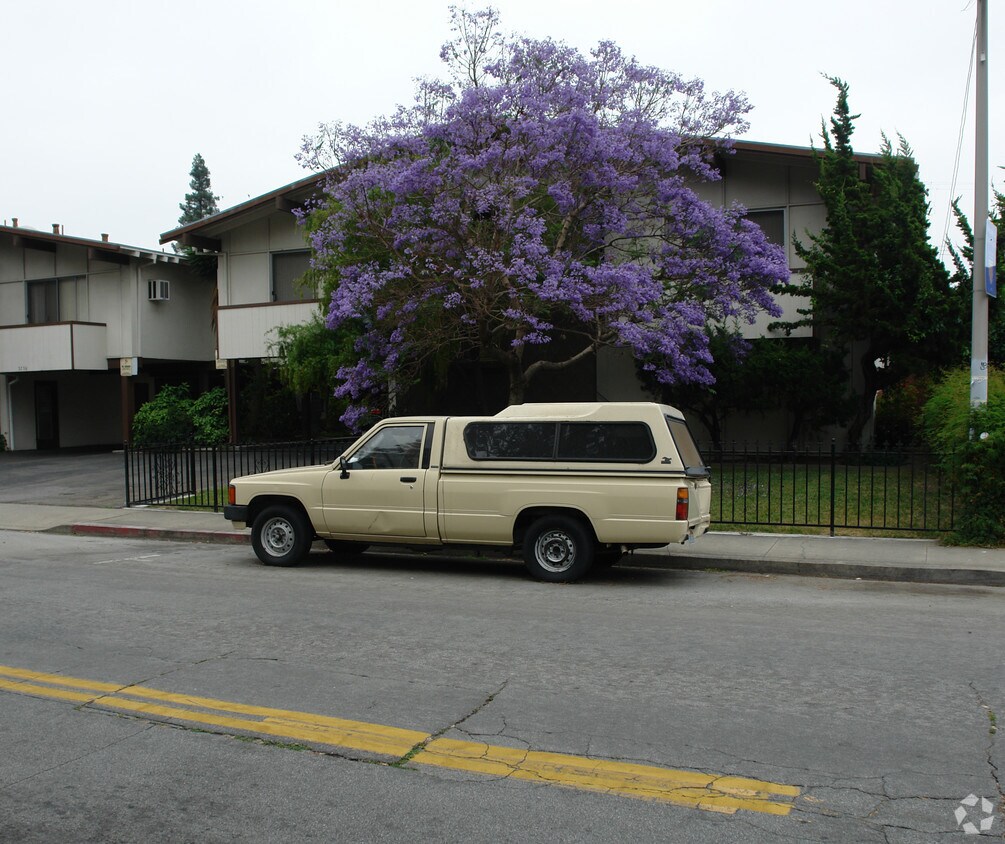 Foto del edificio - 3756 Poinciana Dr
