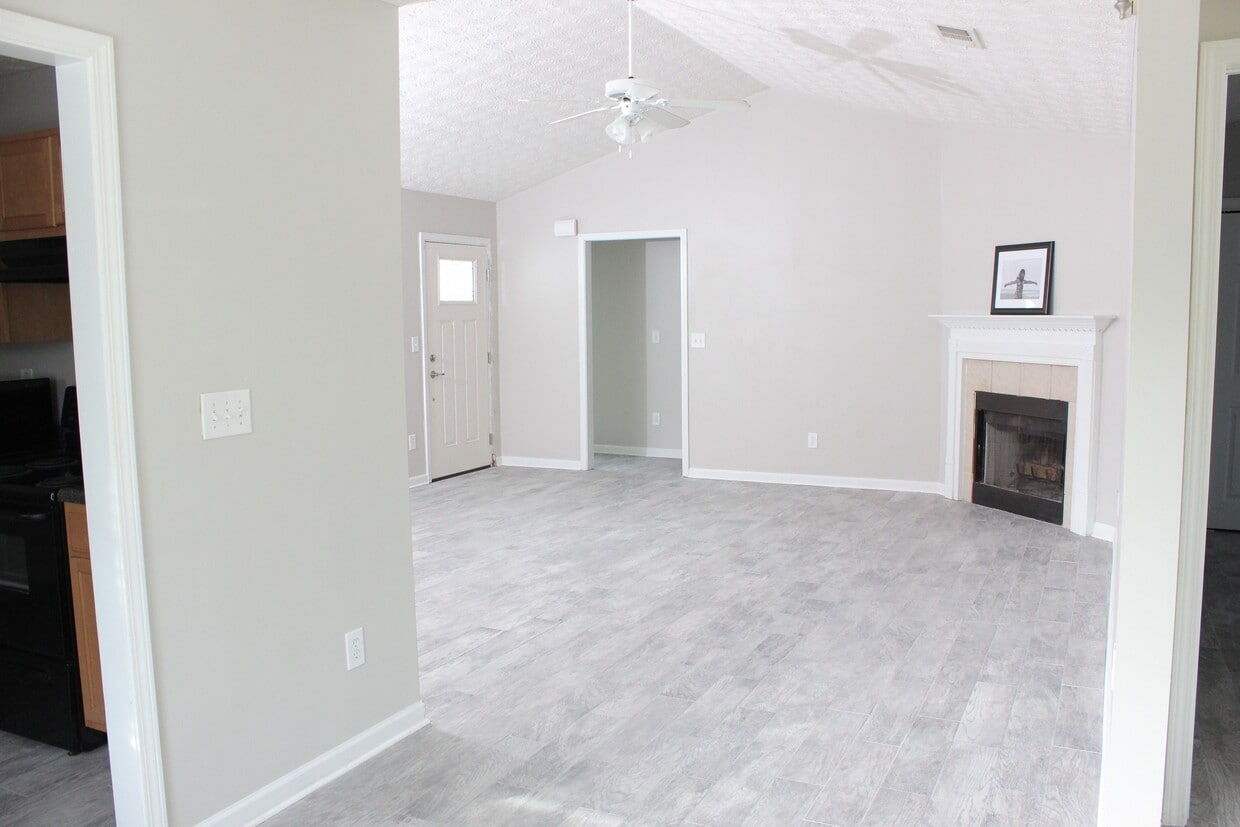 227 Glazier Farms Dr, Senoia, GA 30276 House Rental in Senoia, GA