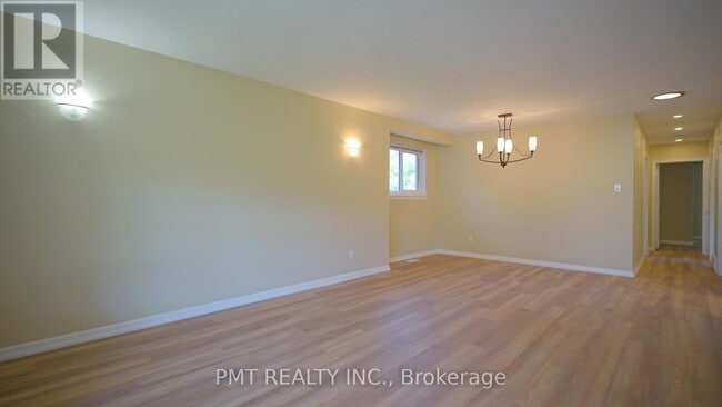 Building Photo - 17 Ravenview Dr
