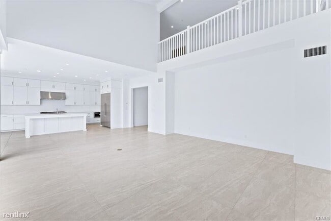 Building Photo - 4 br, 5 bath House - 140 Lustro