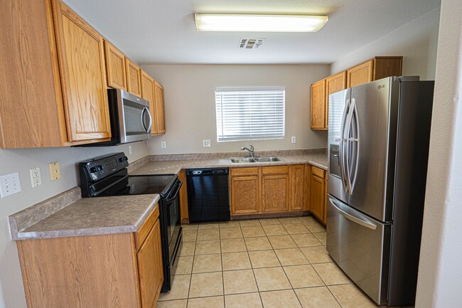 Foto del edificio - Perfect 3 bed/2 bath home in Johnson Ranch!