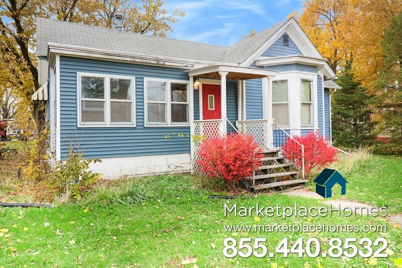 Primary Photo - 310 E Hickory St