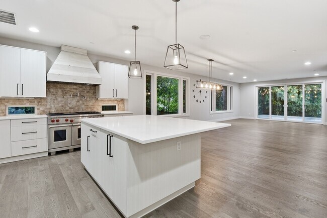 Foto del edificio - 332 13th Ave