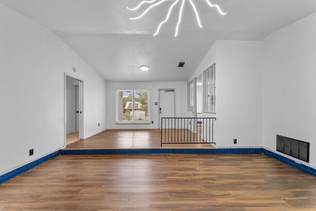 Building Photo - 2526 Town Briar St
