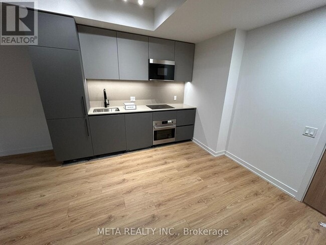 Building Photo - 35 Parliament St