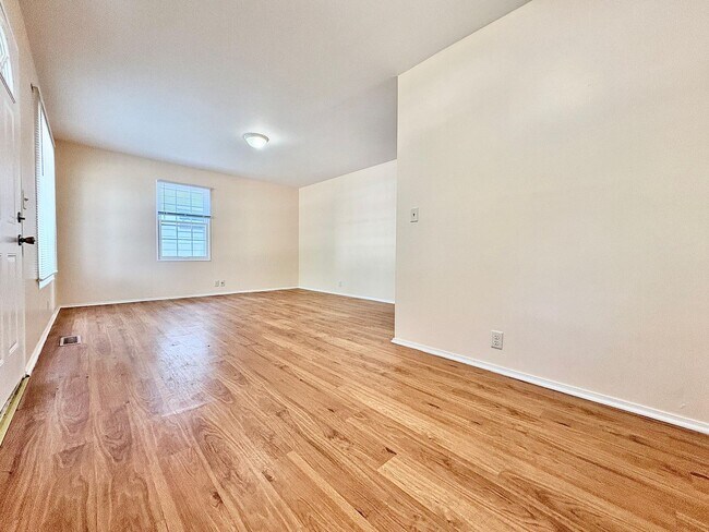Foto del edificio - 1325 Browne Ln