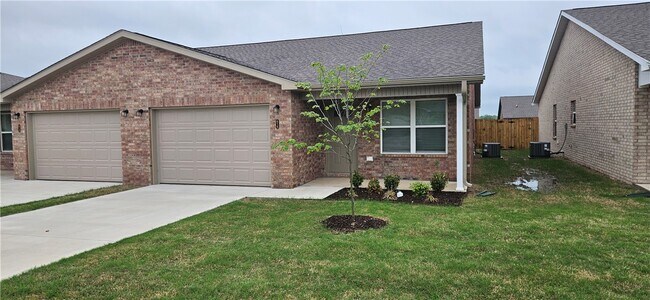 Foto del edificio - 615 NW 69th Ave