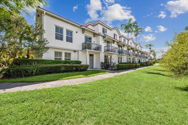 Foto del edificio - 2052 Alta Meadows Ln