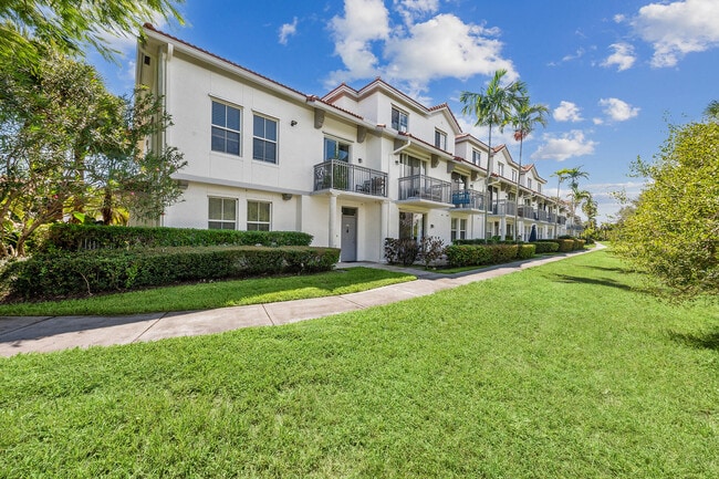 Building Photo - 2052 Alta Meadows Ln