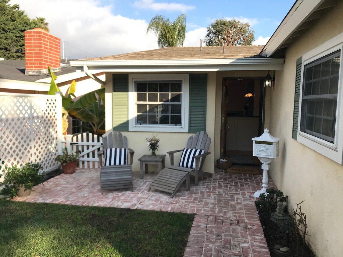 Primary Photo - 3600 Maple Ave