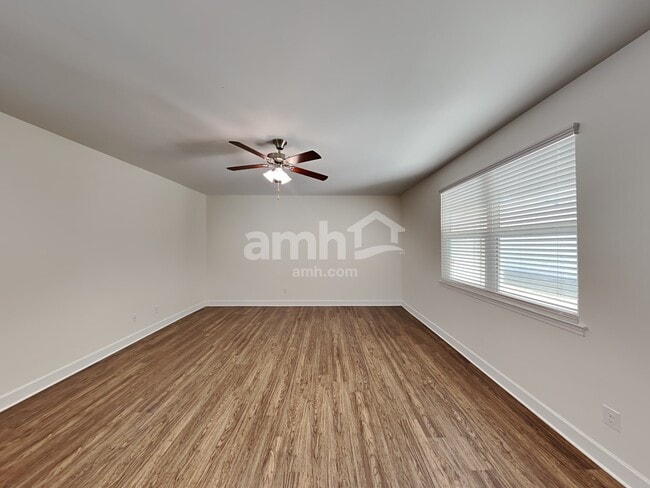 Building Photo - 5072 Trailwater Dr