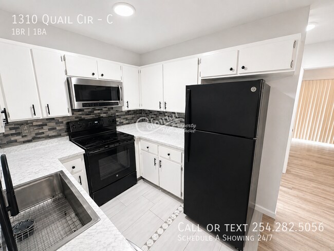 Foto del edificio - 1310 Quail Cir