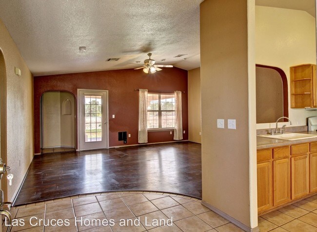 Foto del edificio - 4 br, 2 bath House - 1535 Vajillo Lane
