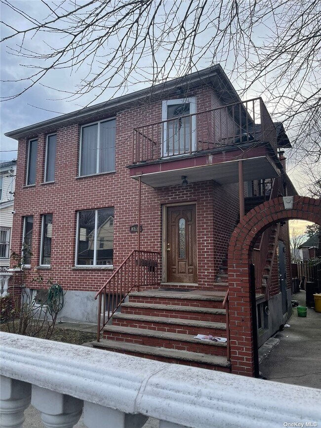 Building Photo - 85-12 Parsons Blvd