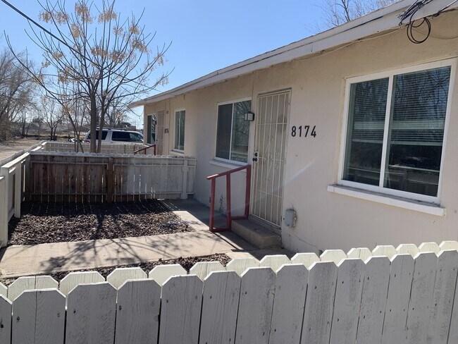 Building Photo - 8174 Valley View Units