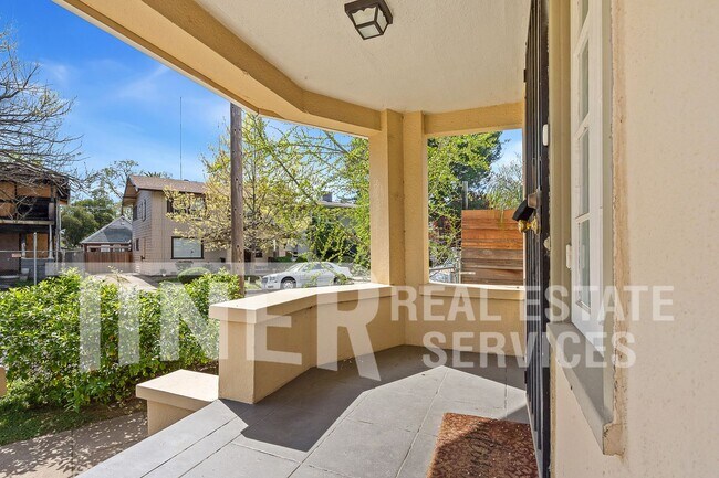 Foto del edificio - 2133 Marshall Way