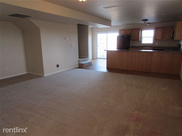 Building Photo - 102 Daniels