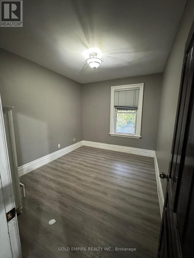 Photo du bâtiment - 777 Little Grey St