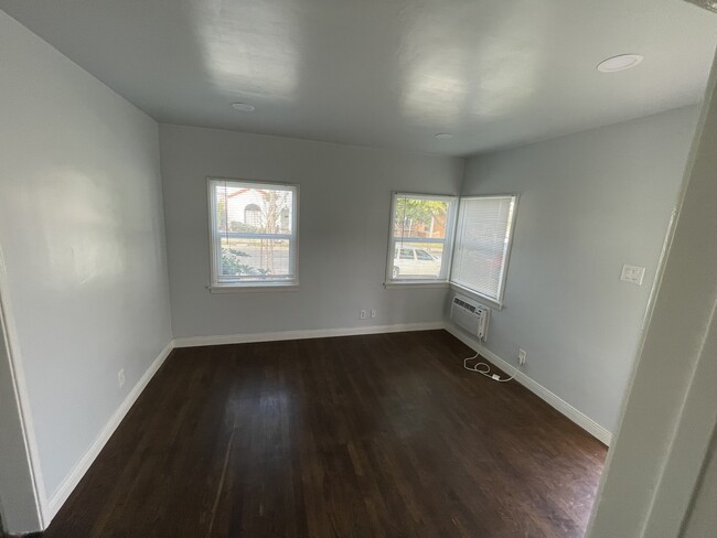 Living room - 1820 260th St