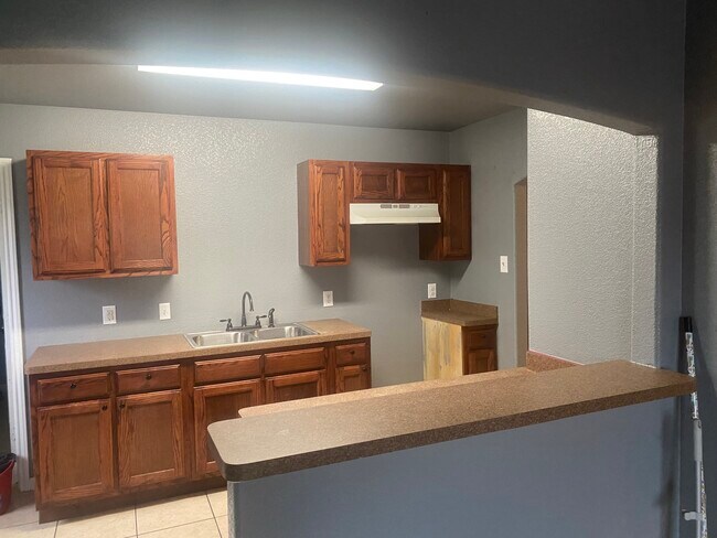 Building Photo - 7834 Shetland Dr