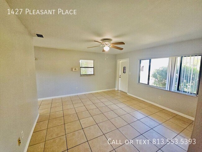 Foto del edificio - 1427 Pleasant Pl
