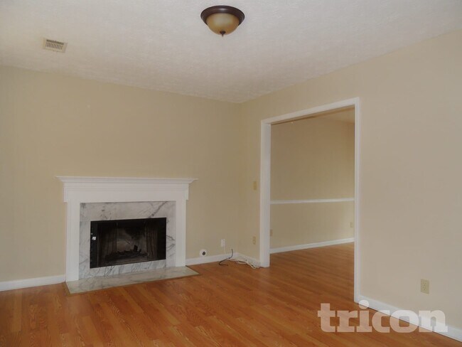 Foto del edificio - 2351 Boone Pl