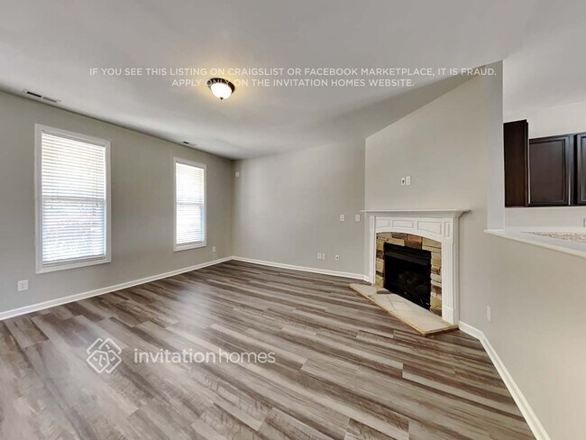 Foto del edificio - 237 Haywood Ln