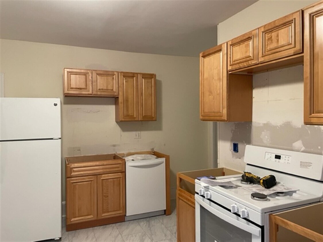Primary Photo - 46 Linden Ave
