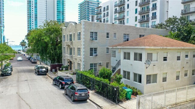 Foto del edificio - 426 NE 26th St