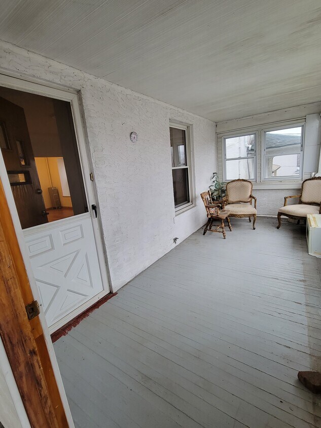 Primary Photo - 538 Breck St