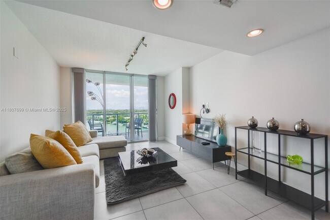 Foto del edificio - 6700 Indian Creek Dr