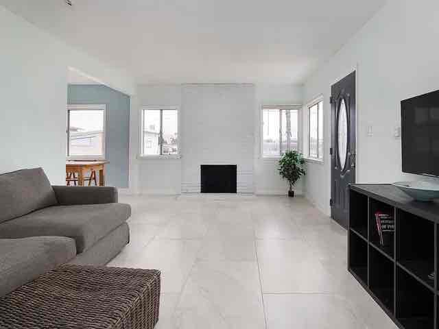 Foto del edificio - 4803 W 121st St
