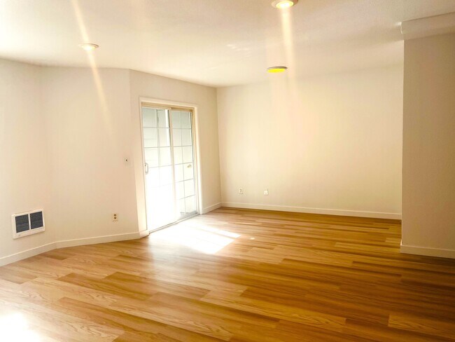 Building Photo - 13437 SW 17th St