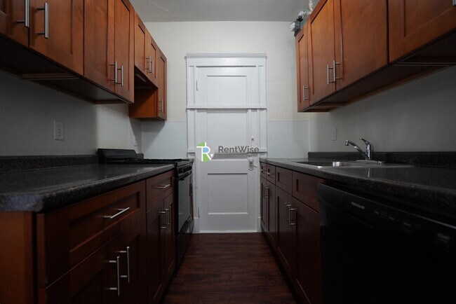 Building Photo - 1171 Boylston St