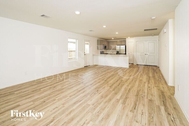 Building Photo - 3791 Solanum Dr