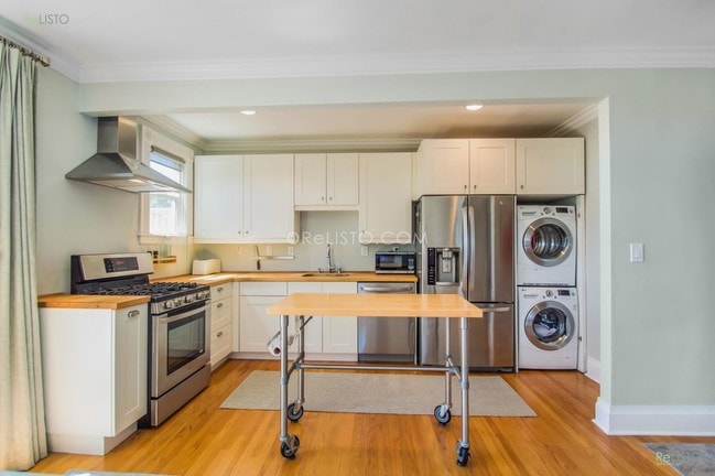 Building Photo - 568 Vermont St