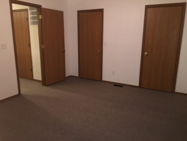 Bedroom - 111 W Main St