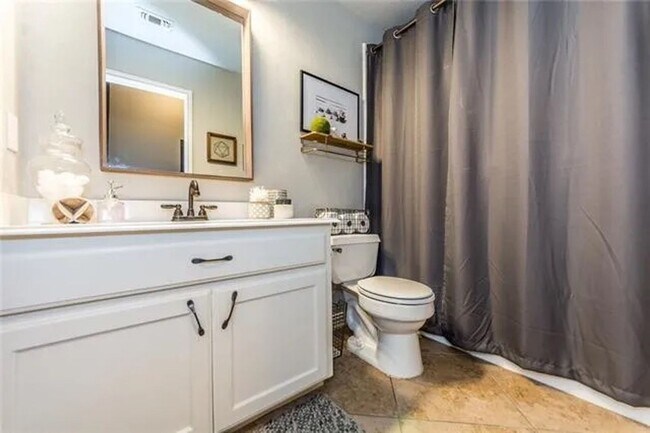 Building Photo - 8520 Timber Crest Ct