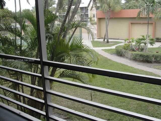 Foto del edificio - 4235 N University Dr