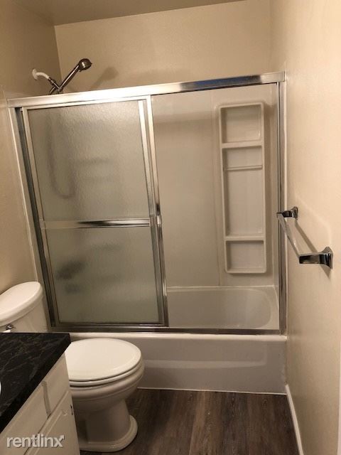 Building Photo - 3 br, 2 bath Apartment - 755 Gardenia St