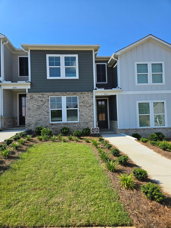 Foto del edificio - 111 Park Ridge Cir
