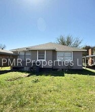 Building Photo - 1008 SW Jefferson Ave