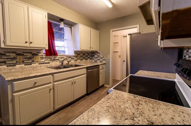 Foto del edificio - Well maintained 3 bedroom 2 bath home in Noble for rent