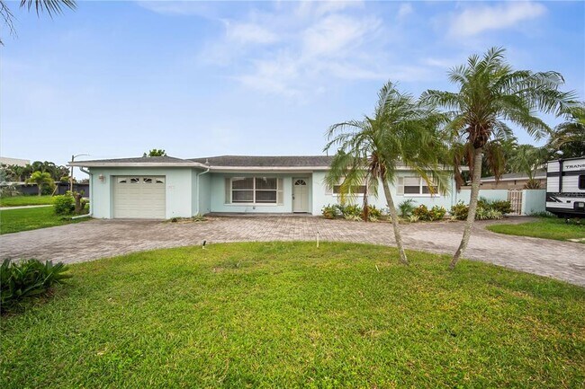 Building Photo - 10237 Tarpon Dr