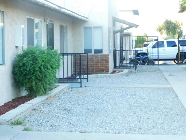 Building Photo - 1230 Valencia Ave
